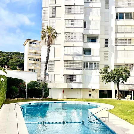 Apartment La Bleue, Boutique With Free Parking, Full Equipped In Fenals *