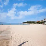 La Bleue, Boutique With Free Parking, Full Equipped In Fenals Apartment *