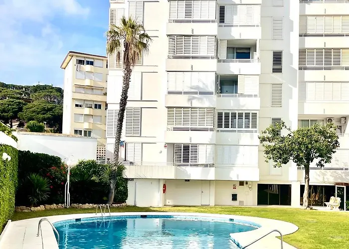 Апартаменты La Bleue, Boutique With Free Parking, Full Equipped In Fenals *